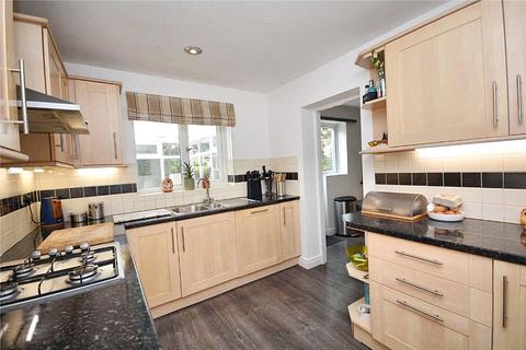 3 bedroom detached house for sale, Maple Grove, New Farnley, Leeds, West Yorkshire