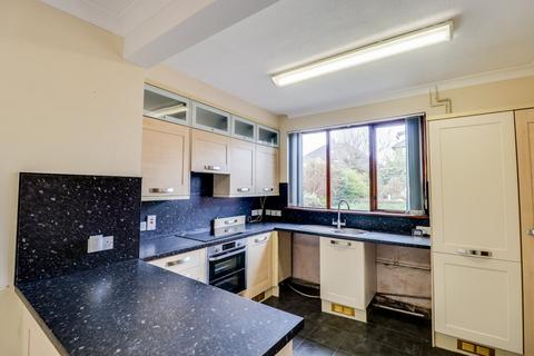 4 bedroom semi-detached house for sale, Fraser Avenue, Horsforth, Leeds, West Yorkshire, LS18