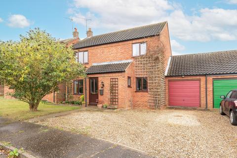 4 bedroom detached house for sale, St. Andrews Close, Worstead