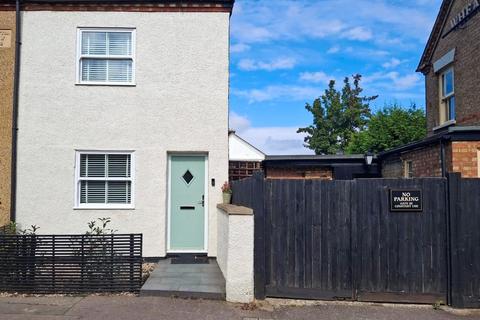 3 bedroom semi-detached house for sale, Lawrence Road, Biggleswade, SG18