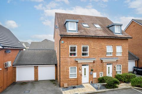 82 Bedivere Road, Crawley, RH11 0FY