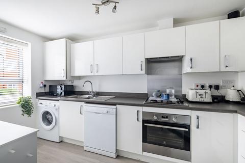 82 Bedivere Road, Crawley, RH11 0FY