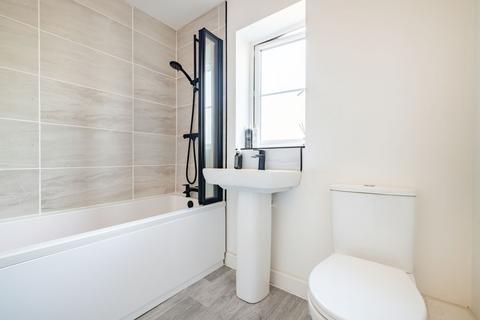 82 Bedivere Road, Crawley, RH11 0FY