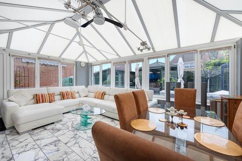5 Dunster Close, Berkeley Beverborne, Worcester, WR4 0EQ