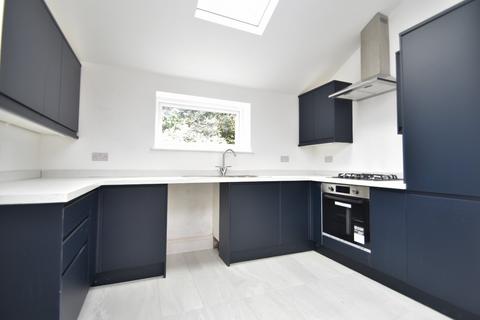 2 bedroom flat to rent, Devonshire Avenue, Hampshire PO4