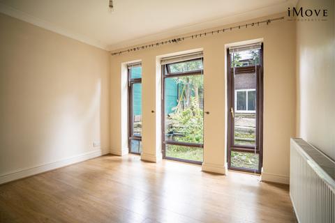 3 bedroom semi-detached house to rent, Dunfield Road, London SE6