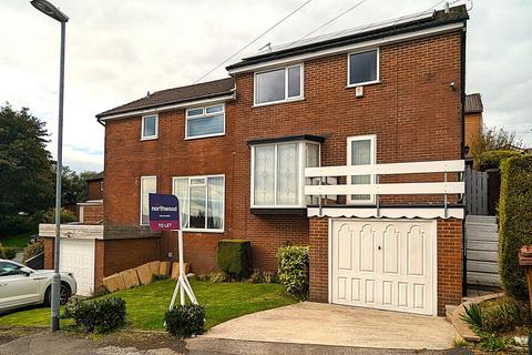 3 bedroom semi-detached house to rent, Moordale Avenue, Oldham, OL4