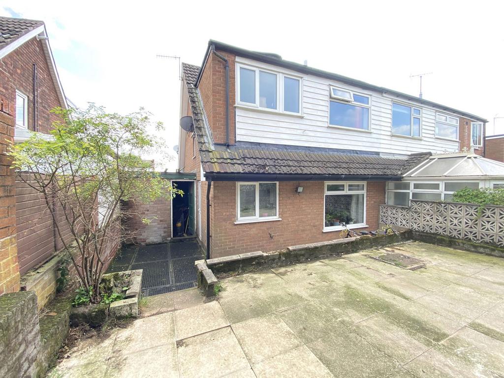 82 Grasmere Road, Royton 3 bed semidetached bungalow for sale £219,950