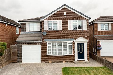 4 bedroom detached house for sale, Whinmoor Court, Leeds LS14