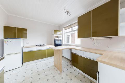 2 The Mead, Beckenham, BR3 5PE