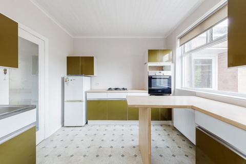 2 The Mead, Beckenham, BR3 5PE