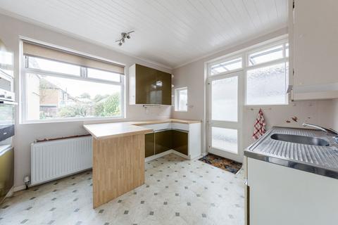 2 The Mead, Beckenham, BR3 5PE