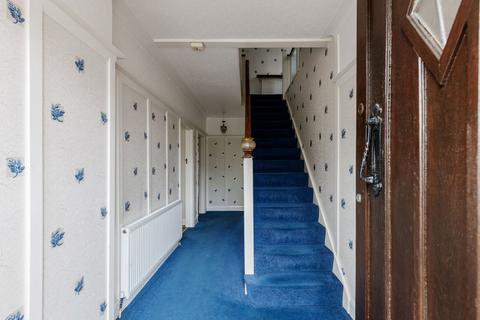 2 The Mead, Beckenham, BR3 5PE