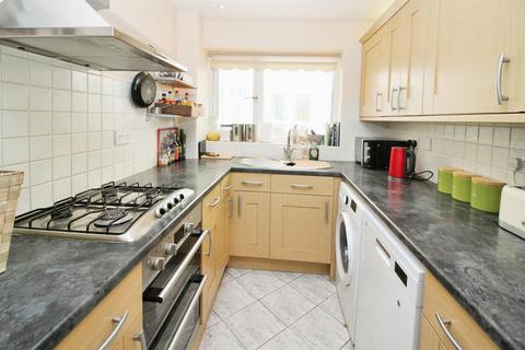 24 Moorside Avenue, Bradford, BD2 3HG