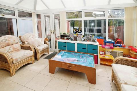 24 Moorside Avenue, Bradford, BD2 3HG