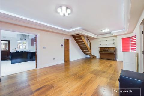 4 bedroom bungalow for sale, Blair Avenue, London NW9