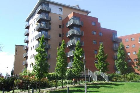 2 bedroom flat to rent, City Walk, Leeds, West Yorkshire, UK, LS11