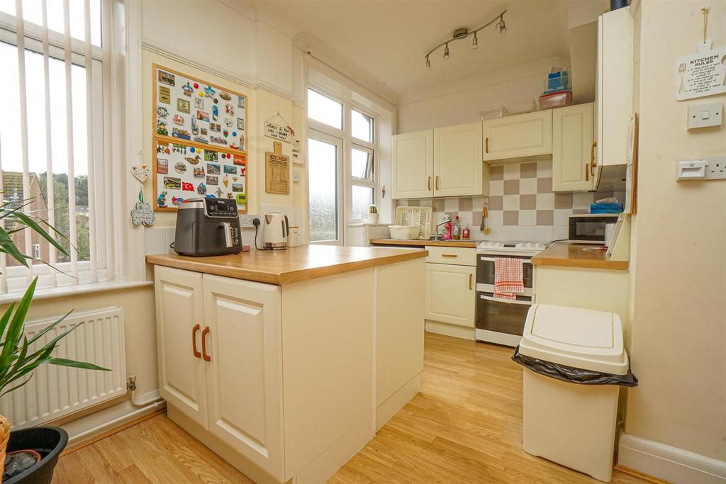 Saxon Road, Hastings 3 bed terraced house for sale £310,000