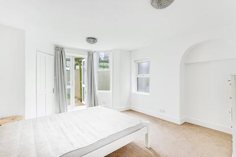 2 bedroom apartment for sale, Inglewood Road, West Hampstead