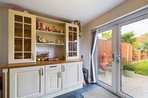 55 Podsmead Road, Gloucester, GL1 5PB