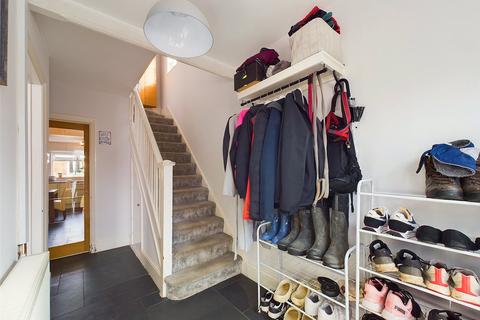 55 Podsmead Road, Gloucester, GL1 5PB