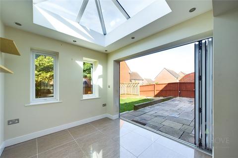 4 bedroom detached house to rent, The Spinney, Northamptonshire NN4