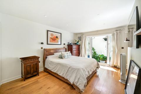 2 bedroom flat for sale, O'Connors Court, Kelvedon Road, London