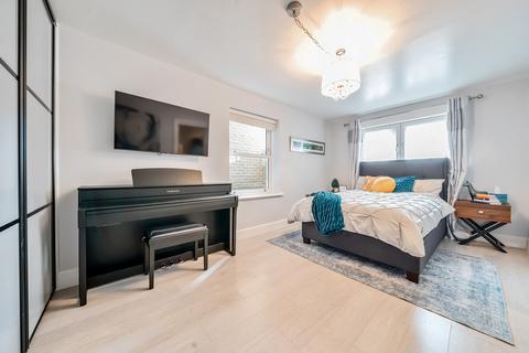 6 Royal Quay, Harefield, Uxbridge, UB9 6FG
