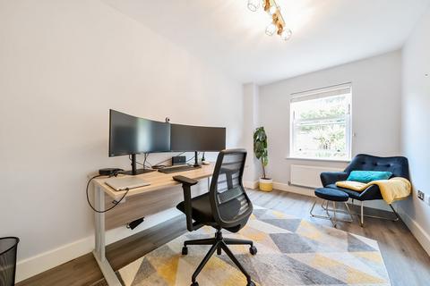 6 Royal Quay, Harefield, Uxbridge, UB9 6FG