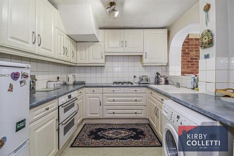 65 Westmeade Close Rosedale, Cheshunt, Waltham Cross, EN7 6JR