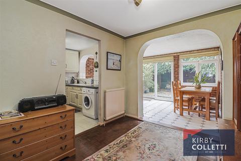 65 Westmeade Close Rosedale, Cheshunt, Waltham Cross, EN7 6JR