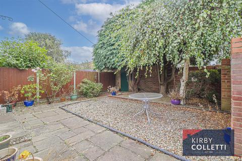 65 Westmeade Close Rosedale, Cheshunt, Waltham Cross, EN7 6JR