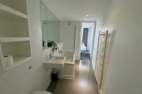 2 bedroom apartment to rent, 19TH FLOOR ROTUNDA 2 BED 2BATH