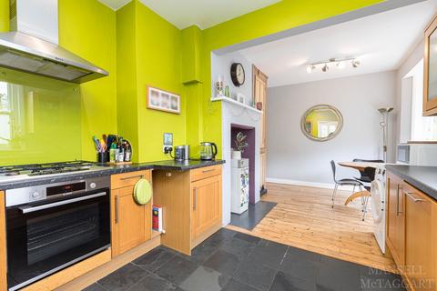 1 Crescent Road, East Grinstead, RH19 1HR