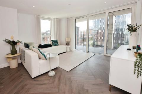 3 bedroom flat for sale, Castle Wharf, Castlefield, Manchester, M15