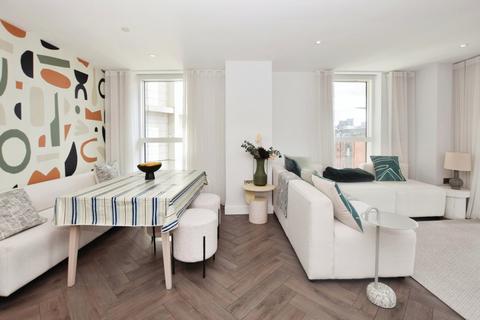 3 bedroom flat for sale, Castle Wharf, Castlefield, Manchester, M15