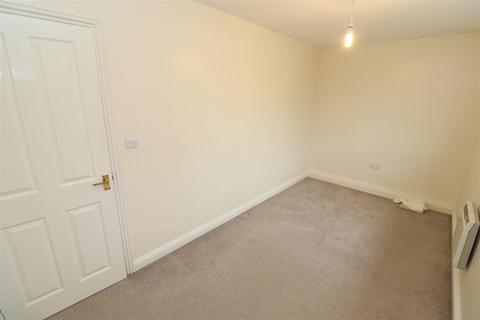 20b Aspen Close, Rushden, NN10 9BX
