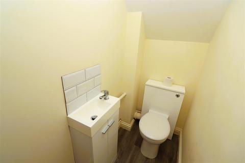 20b Aspen Close, Rushden, NN10 9BX