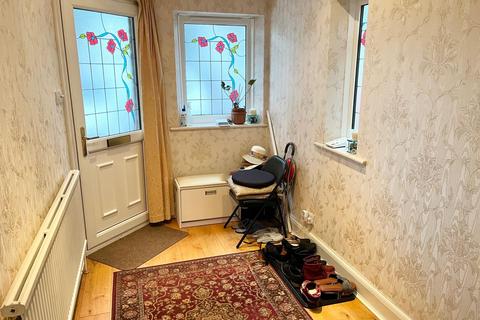 220 Boston Road, London, W7 2AD
