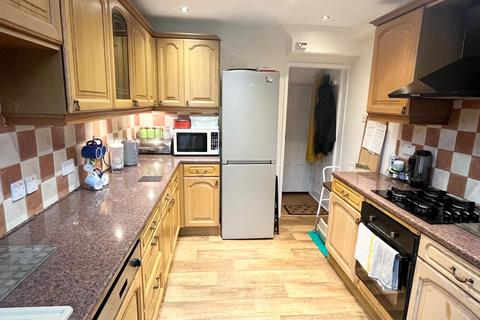 220 Boston Road, London, W7 2AD