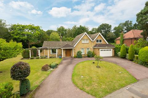 4 bedroom detached house for sale, Burwood Road, Hersham, Walton-on-Thames, Surrey, KT12