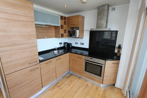 2 bedroom flat to rent, Clarence House, Leeds Dock