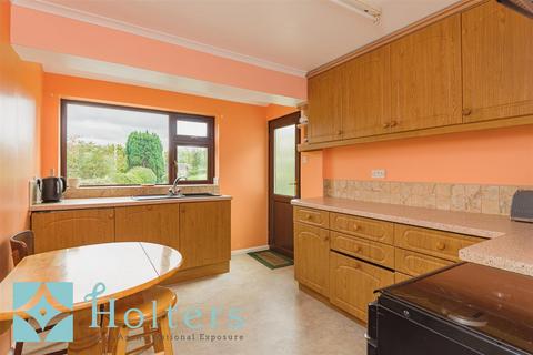 3 bedroom detached bungalow for sale, Underhill Crescent, Knighton