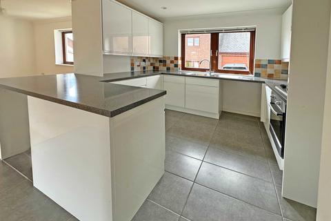 26 Rougemont Court, Exminster, Exeter, EX6 8TQ