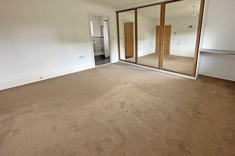 26 Rougemont Court, Exminster, Exeter, EX6 8TQ