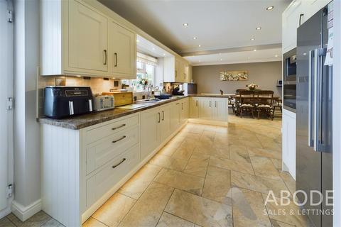 27 Glebe Gardens, Cheadle, Stoke-on-trent, ST10 1YW
