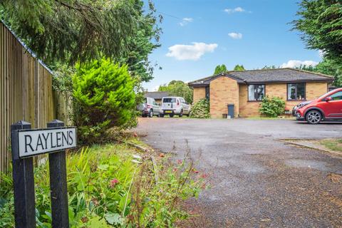 1 bedroom bungalow for sale, Highfield Avenue, High Wycombe HP12