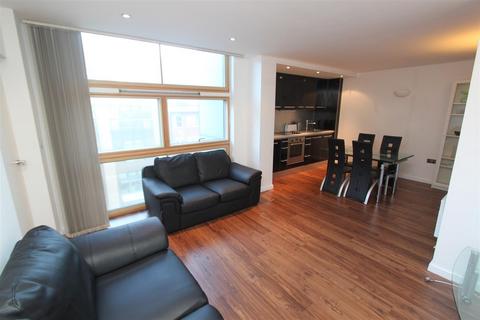 2 bedroom flat to rent, West Point, Wellington Street