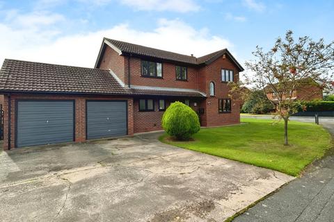 4 bedroom detached house for sale, Russell Walk, Messingham