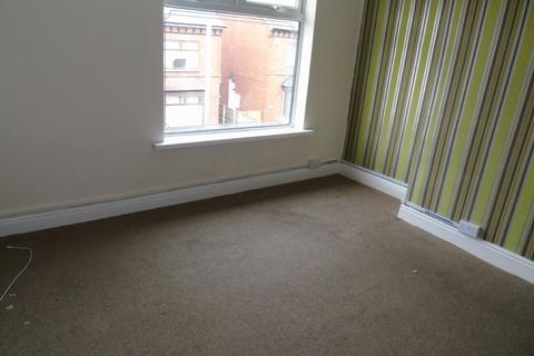 3 bedroom terraced house to rent, BROXTOWE DRIVE, MANSFIELD